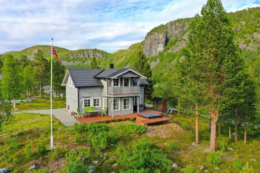 Hytte I Flott Natur Alta Buitenkant foto